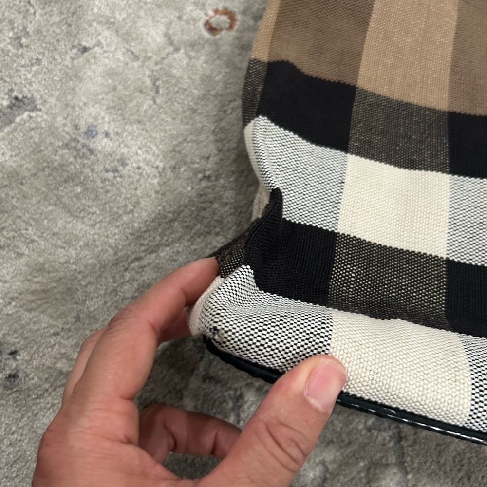 Burberry House Check Bag - Picture 10 of 10